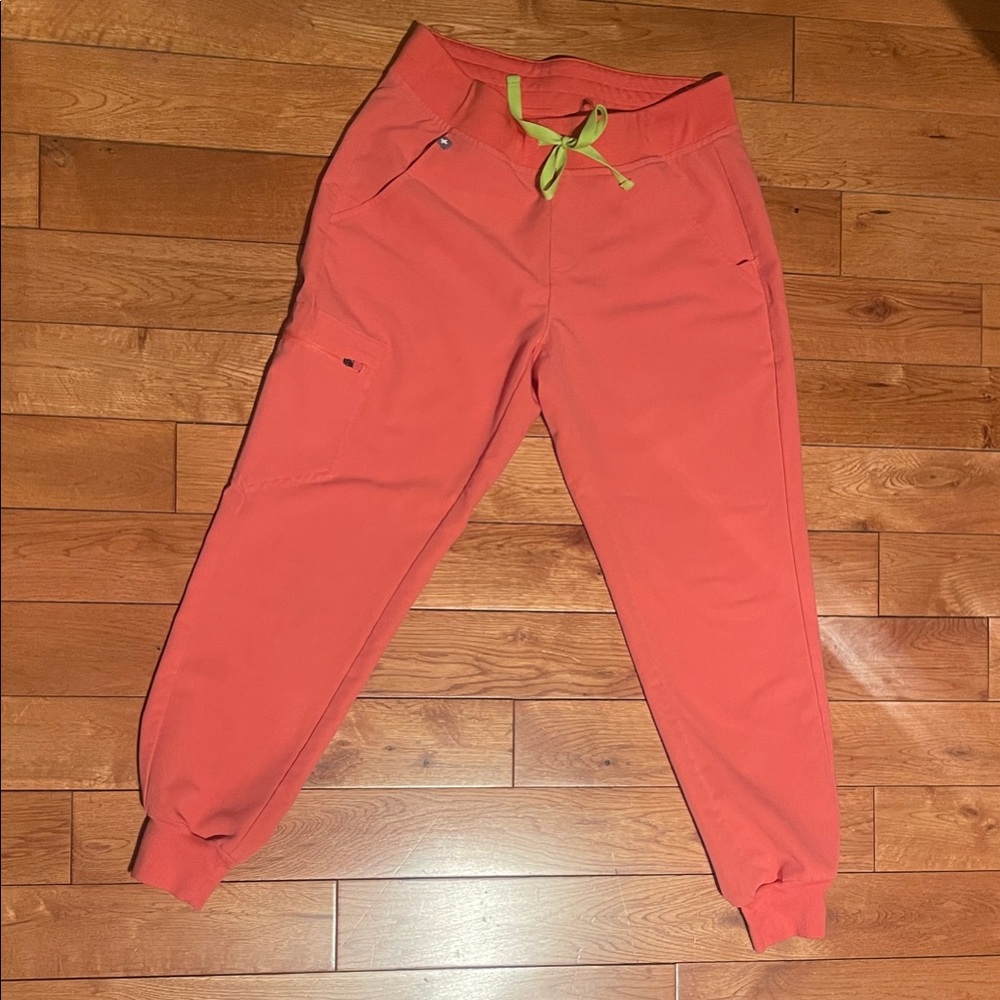 Figs Women's coral Zamora joggers scrub pants small petite